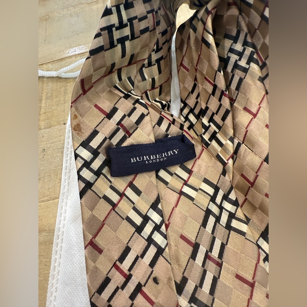 Burberry London plaid and checks print classic mens tie - Picture 5 of 11